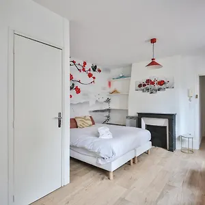 42#studio 2pers#sevres-lecourbe#necker Appartement
